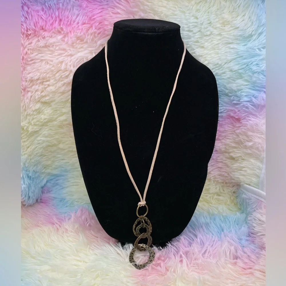 ➷ 5/$25 Hammered Metal Statement Piece on Leather Cord - Picture 1 of 3